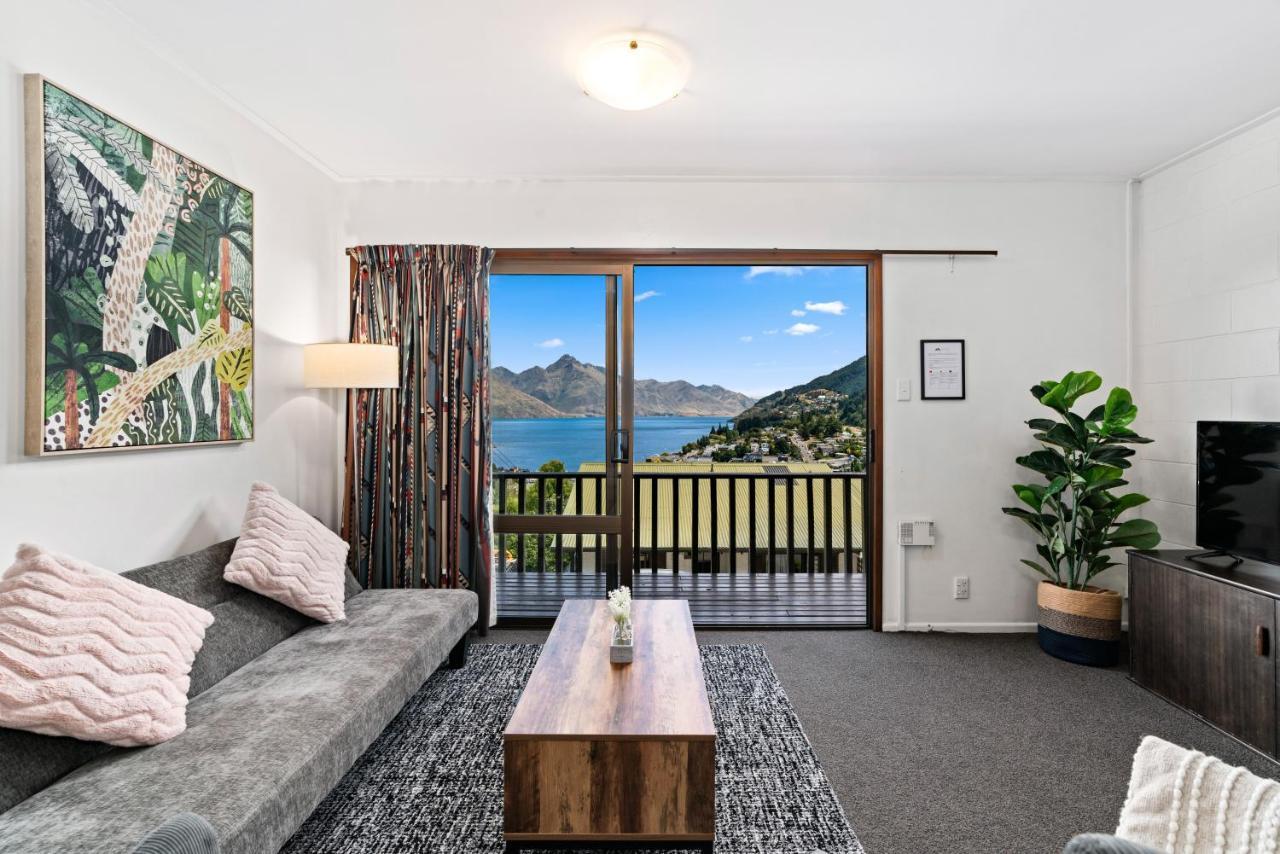 Town Centre Location With Stunning View - Unit 8 Apartment Queenstown Bagian luar foto