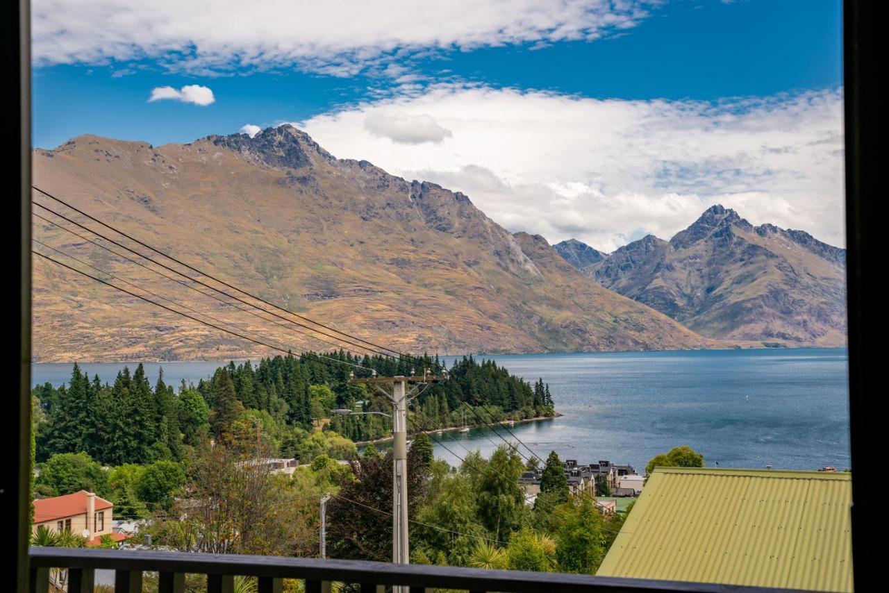 Town Centre Location With Stunning View - Unit 8 Apartment Queenstown Bagian luar foto