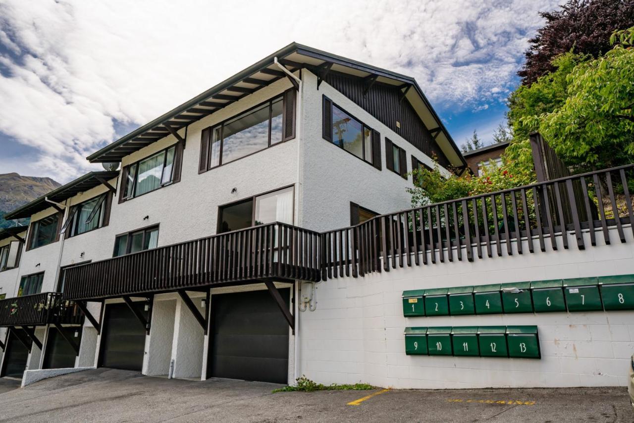 Town Centre Location With Stunning View - Unit 8 Apartment Queenstown Bagian luar foto