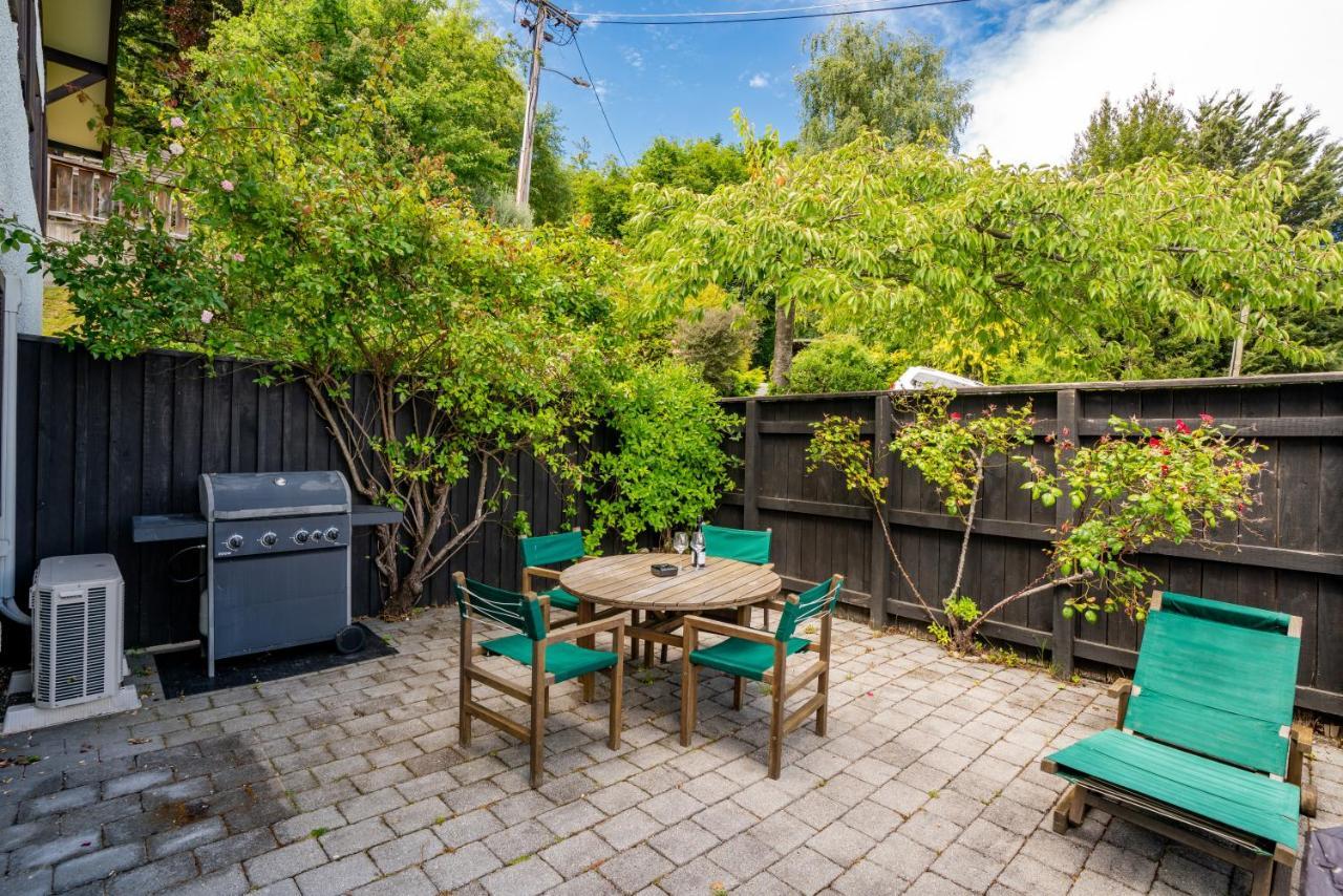 Town Centre Location With Stunning View - Unit 8 Apartment Queenstown Bagian luar foto